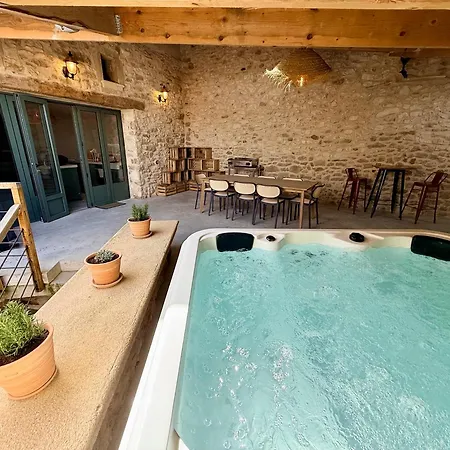 Maison De Charme Proche Avignon Uzes Holiday home *