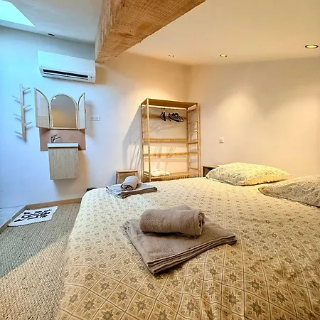 Maison De Charme Proche Avignon Uzes Feriehus