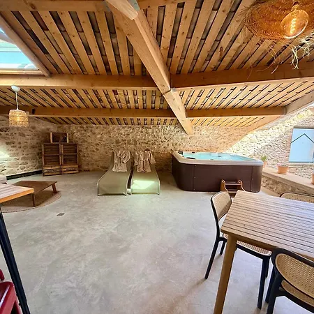 Maison De Charme Proche Avignon Uzes Feriehus *